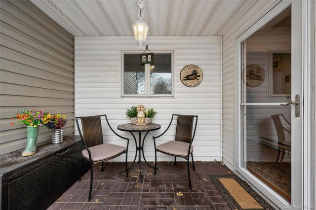 25 Freemont Lane, Coram, NY 11727