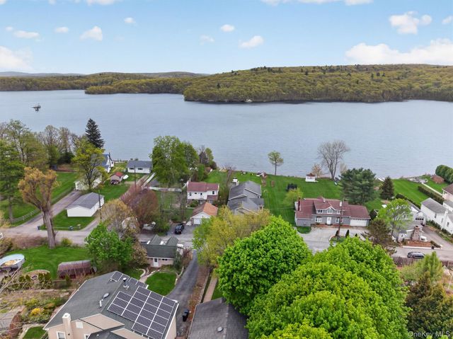 21 Lakeview Drive, Monroe, NY 10950