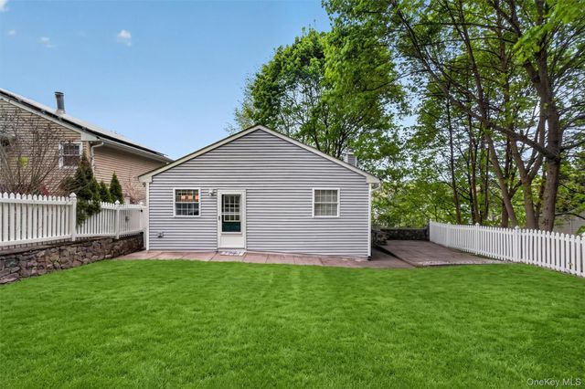 21 Lakeview Drive, Monroe, NY 10950