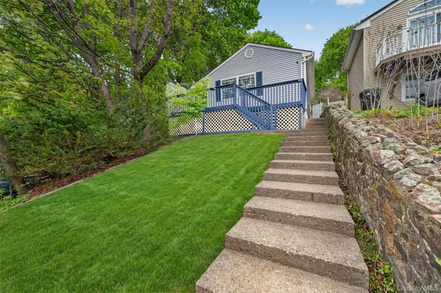 21 Lakeview Drive, Monroe, NY 10950