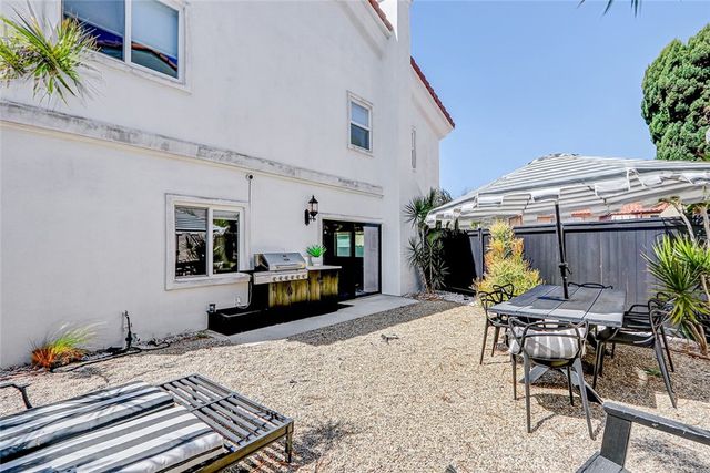 2113 Harriman A, Redondo Beach, CA 90278