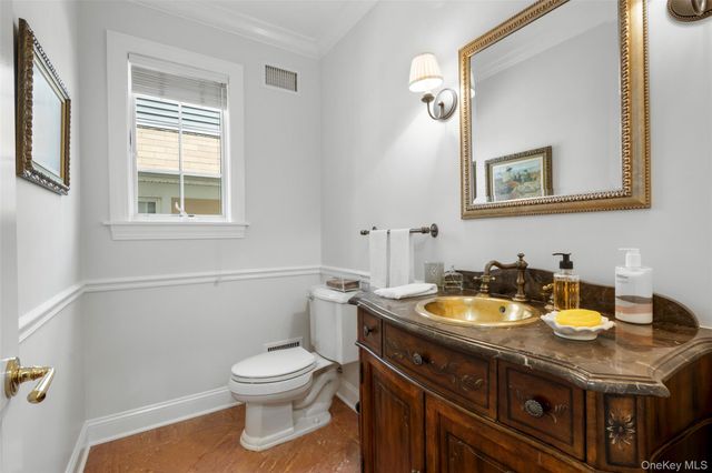 525 Carroll Avenue, Mamaroneck, NY 10543