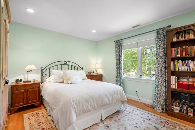 525 Carroll Avenue, Mamaroneck, NY 10543