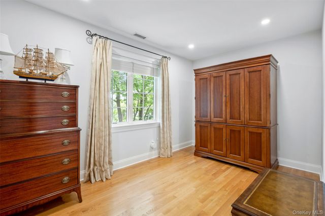 525 Carroll Avenue, Mamaroneck, NY 10543