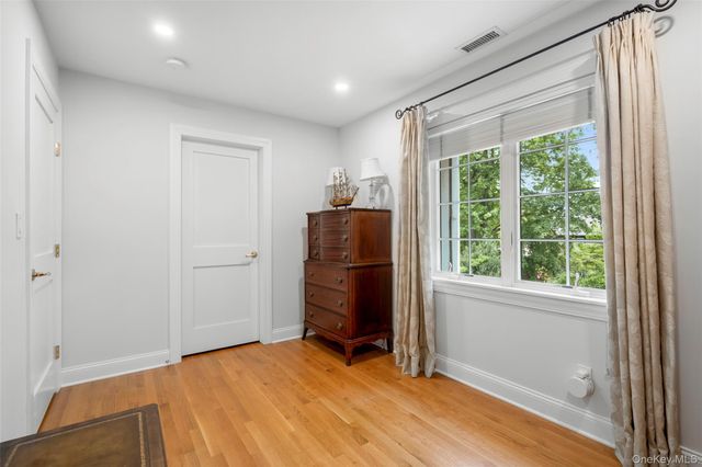 525 Carroll Avenue, Mamaroneck, NY 10543