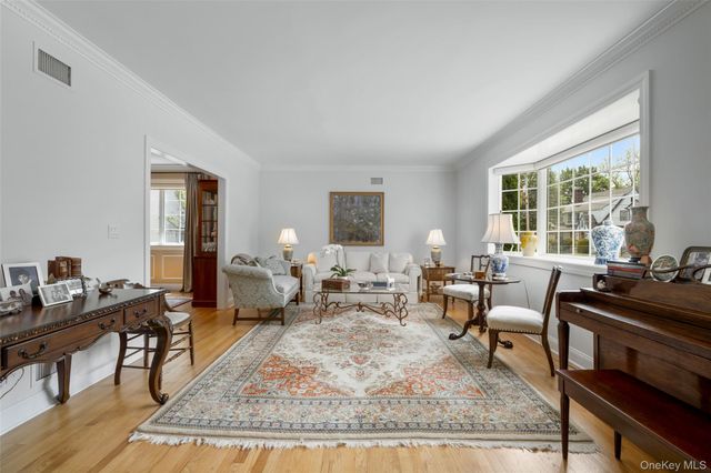 525 Carroll Avenue, Mamaroneck, NY 10543