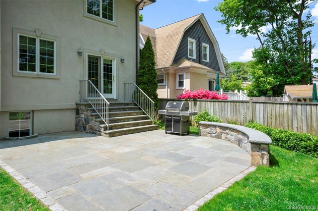 525 Carroll Avenue, Mamaroneck, NY 10543