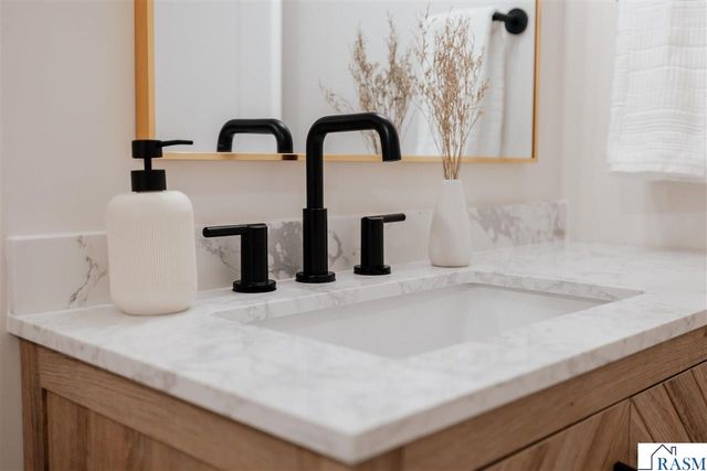 1836 Indigo Trail, Mankato, MN 56001