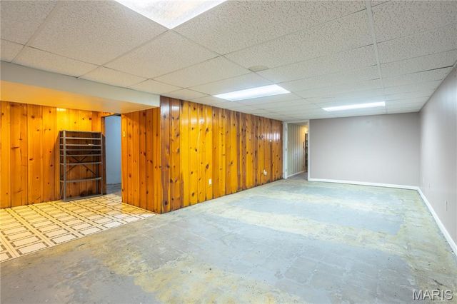 9855 Ione Lane, St Louis, MO 63123