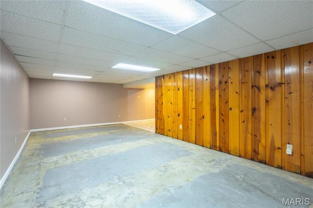 9855 Ione Lane, St Louis, MO 63123