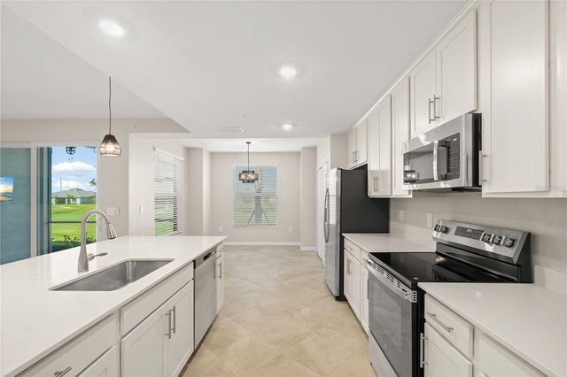 19015 SCALLOP LOOP 103, Lakewood Ranch, FL 34211