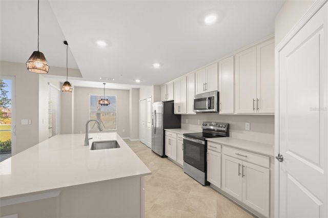 19015 SCALLOP LOOP 103, Lakewood Ranch, FL 34211