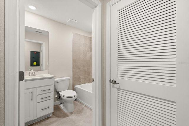 19015 SCALLOP LOOP 103, Lakewood Ranch, FL 34211