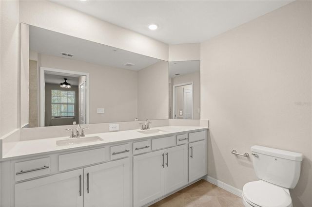 19015 SCALLOP LOOP 103, Lakewood Ranch, FL 34211