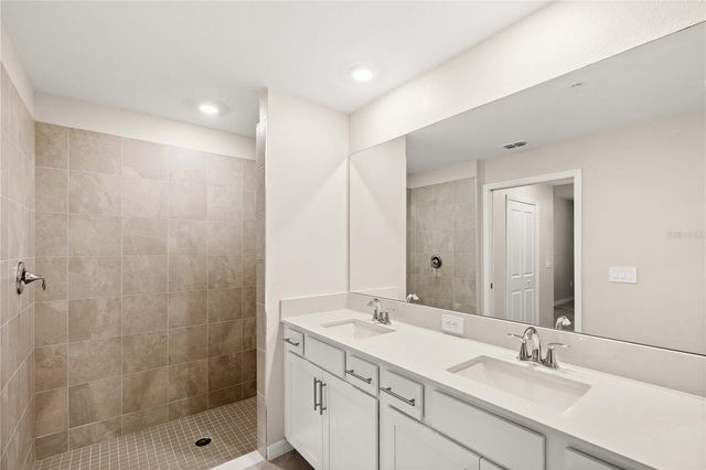 19015 SCALLOP LOOP 103, Lakewood Ranch, FL 34211