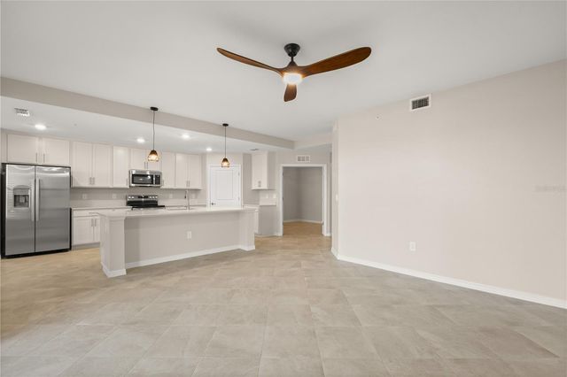 19015 SCALLOP LOOP 103, Lakewood Ranch, FL 34211