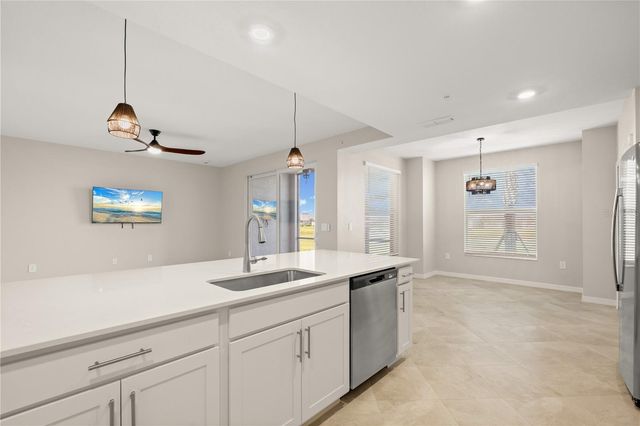 19015 SCALLOP LOOP 103, Lakewood Ranch, FL 34211