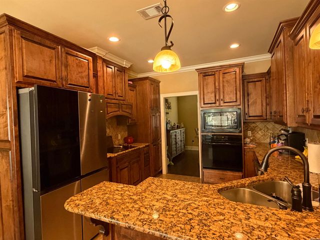 5600 Pear Tree Drive Drive, Hensley, AR 72206
