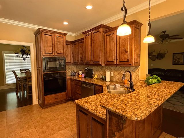 5600 Pear Tree Drive Drive, Hensley, AR 72206