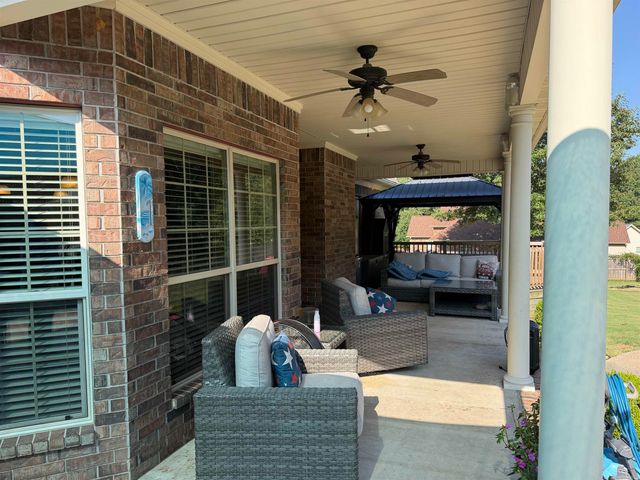 5600 Pear Tree Drive Drive, Hensley, AR 72206