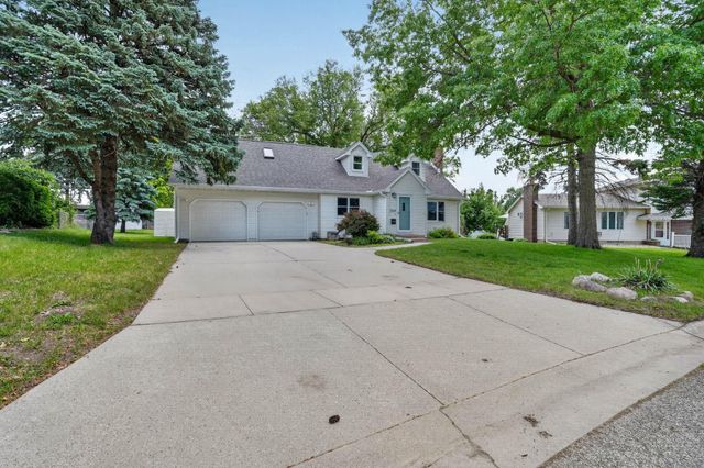 2509 Edgemont Avenue, Waterloo, IA 50702