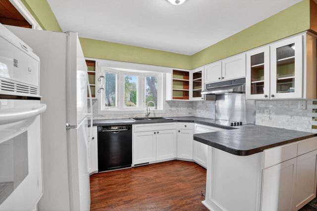2509 Edgemont Avenue, Waterloo, IA 50702