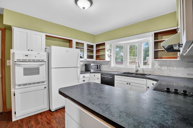 2509 Edgemont Avenue, Waterloo, IA 50702