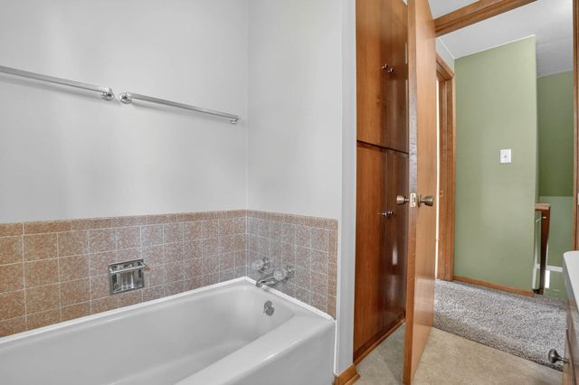 2509 Edgemont Avenue, Waterloo, IA 50702