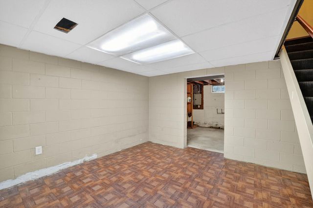 2509 Edgemont Avenue, Waterloo, IA 50702