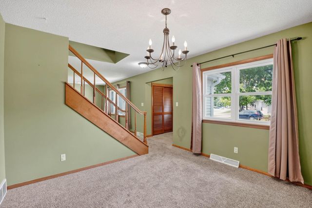 2509 Edgemont Avenue, Waterloo, IA 50702