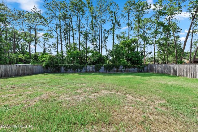 3383 CHRYSLER Drive, Jacksonville, FL 32257