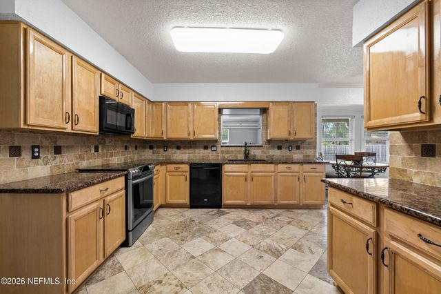 3383 CHRYSLER Drive, Jacksonville, FL 32257