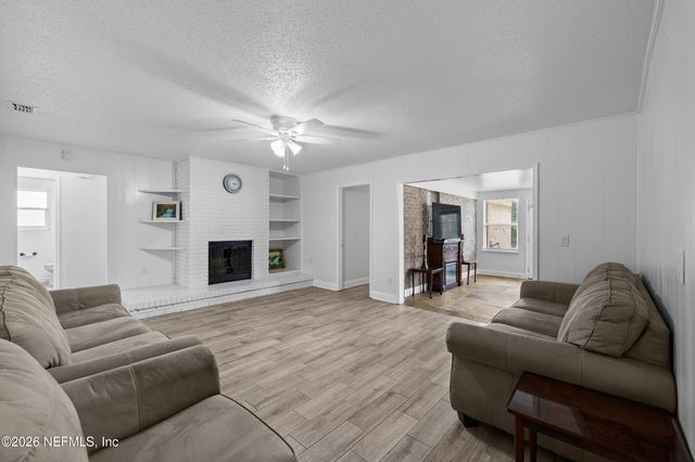 3383 CHRYSLER Drive, Jacksonville, FL 32257