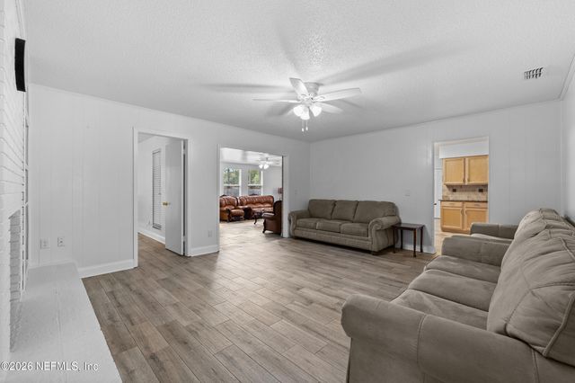 3383 CHRYSLER Drive, Jacksonville, FL 32257