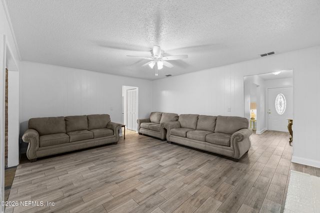 3383 CHRYSLER Drive, Jacksonville, FL 32257
