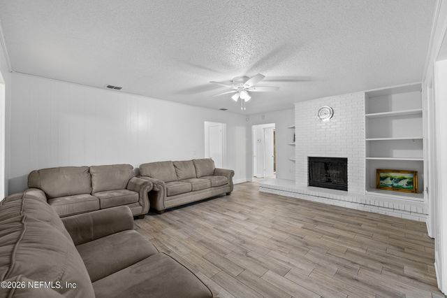 3383 CHRYSLER Drive, Jacksonville, FL 32257