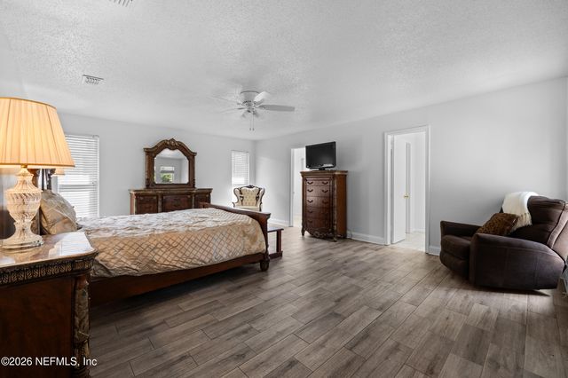 3383 CHRYSLER Drive, Jacksonville, FL 32257