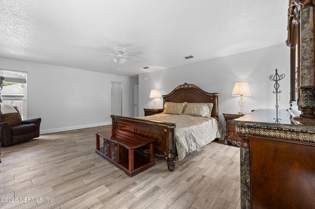 3383 CHRYSLER Drive, Jacksonville, FL 32257