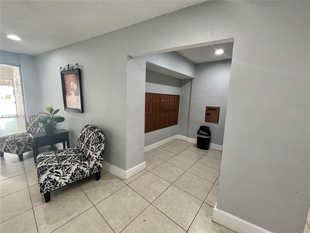 1880 S Treasure Dr 2G, North Bay Village, FL 33141