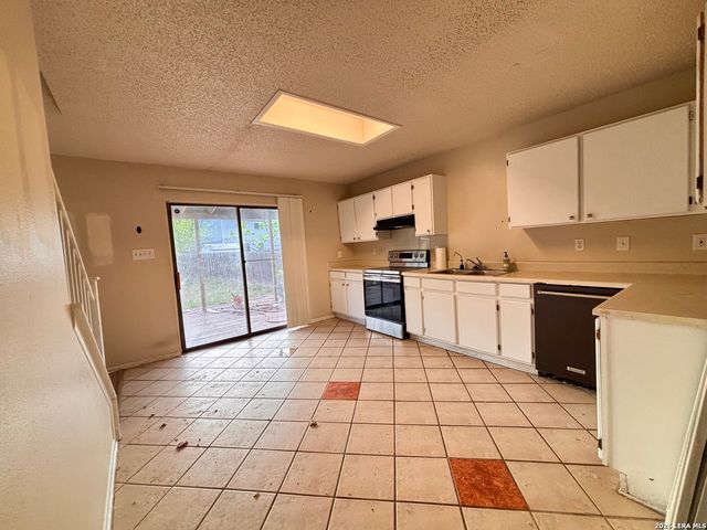 6338 Beech Trail, Converse, TX 78109