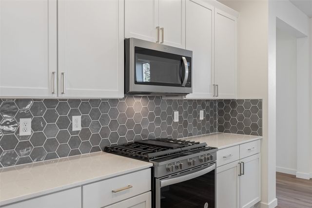 17914 SE 265th Street, Covington, WA 98042