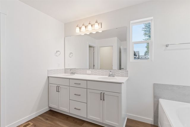 17914 SE 265th Street, Covington, WA 98042
