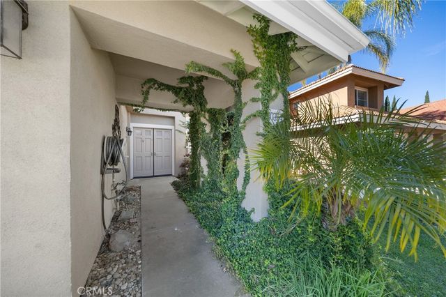 30354 Falcon Point Court, Murrieta, CA 92563