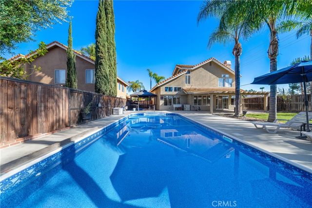 30354 Falcon Point Court, Murrieta, CA 92563