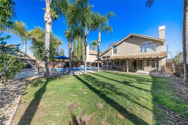 30354 Falcon Point Court, Murrieta, CA 92563