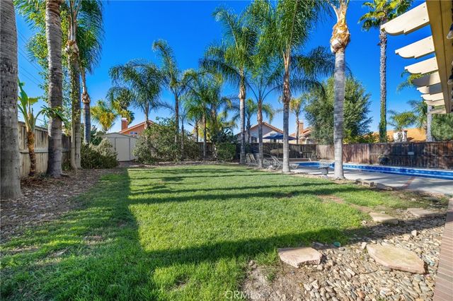 30354 Falcon Point Court, Murrieta, CA 92563