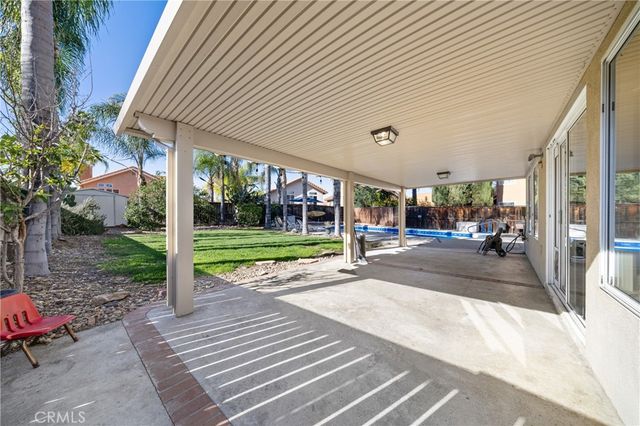 30354 Falcon Point Court, Murrieta, CA 92563