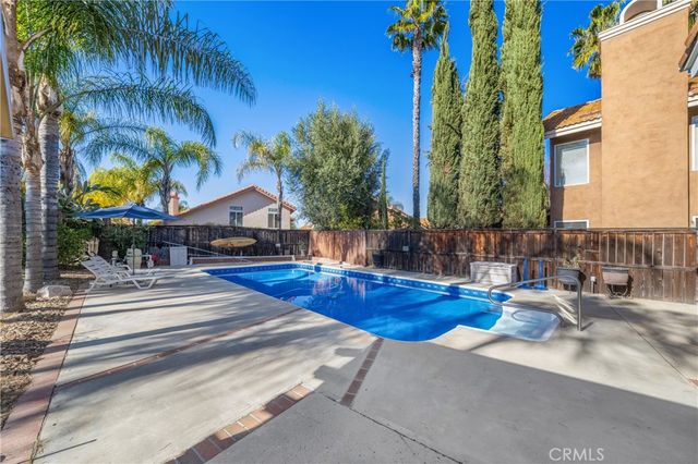 30354 Falcon Point Court, Murrieta, CA 92563