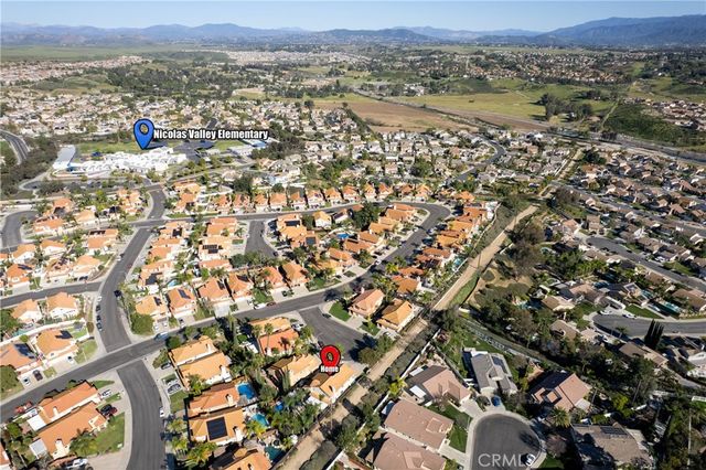 30354 Falcon Point Court, Murrieta, CA 92563