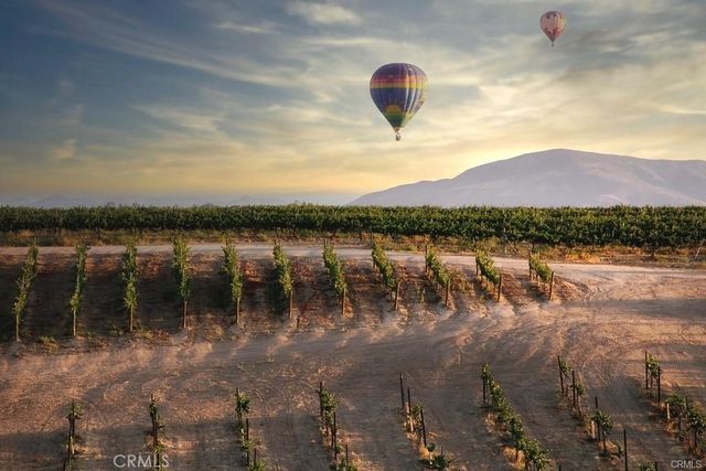 30354 Falcon Point Court, Murrieta, CA 92563